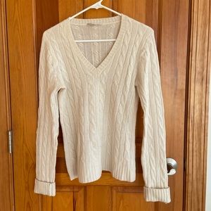 Cashmere off white sweater